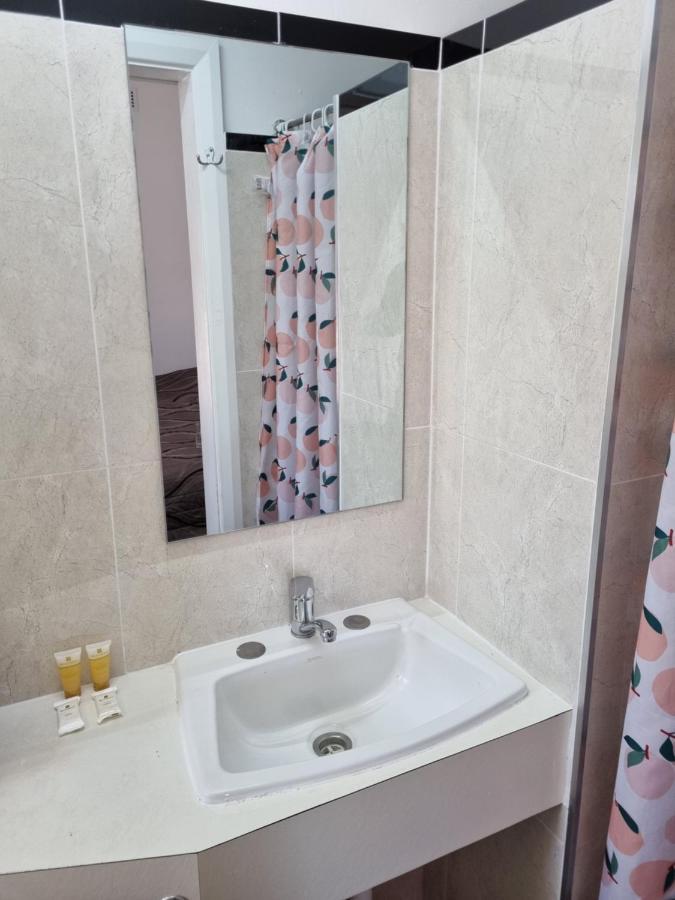 Taree Lodge Motel Екстер'єр фото