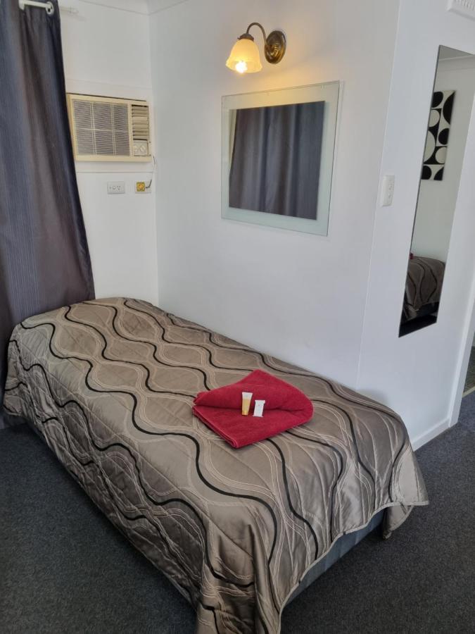 Taree Lodge Motel Екстер'єр фото